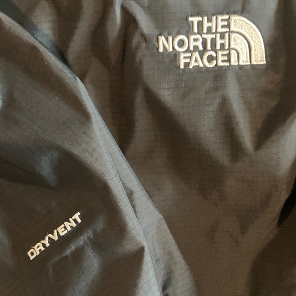 The North Face Women's Jet Black Snow Jacket - Picture 4 of 4